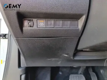 Photo 13 Peugeot 2008  PureTech 130 S&S EAT8