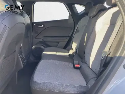 Photo 9 Renault Captur  E-Tech full hybrid 145 ch