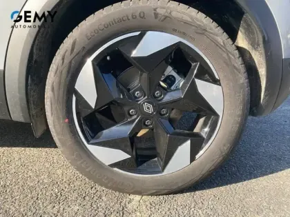 Photo 10 Renault Captur  E-Tech full hybrid 145 ch