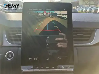 Photo 13 Renault Captur  E-Tech full hybrid 145 ch