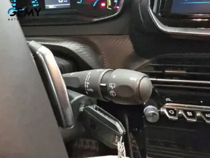 Photo 16 Peugeot 2008  Hybrid 145 e-DCS6