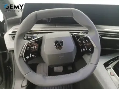 Photo 18 Peugeot 3008  Hybrid 136 e-DCS6