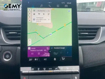 Photo 18 Renault Captur  E-Tech full hybrid 145 ch