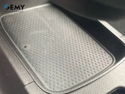 Photo 13 Renault Captur  E-Tech full hybrid 145 ch