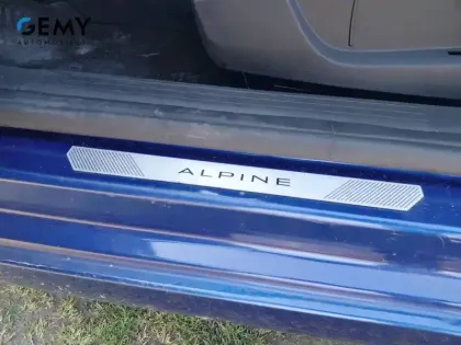 Photo 11 Renault Clio  E-Tech full hybrid 145