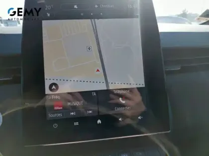 Photo 23 Renault Clio  E-Tech full hybrid 145