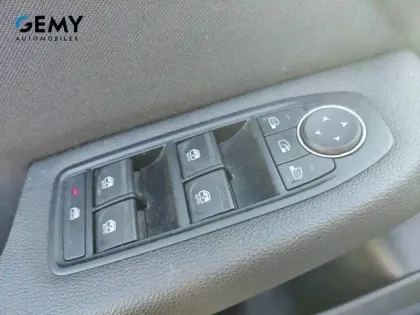 Photo 12 Renault Clio  E-Tech full hybrid 145