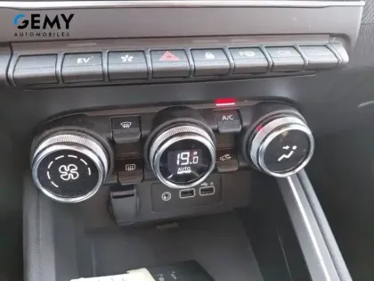 Photo 24 Renault Clio  E-Tech full hybrid 145