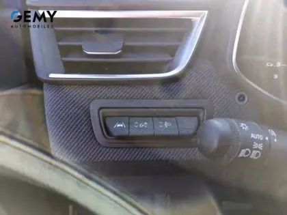 Photo 16 Renault Clio  E-Tech full hybrid 145