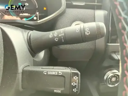 Photo 20 Renault Clio  E-Tech full hybrid 145