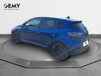 Photo 6 Renault Clio  E-Tech full hybrid 145