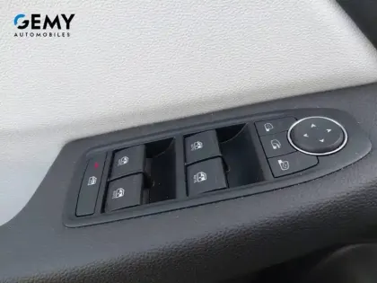 Photo 32 Renault Clio Gén. V (BJA) Ph1 Intens 5