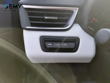 Photo 33 Renault Clio Gén. V (BJA) Ph1 Intens 5