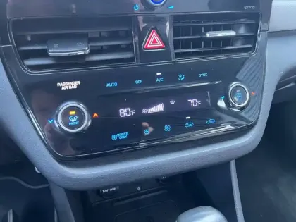 Photo 58 Hyundai Ioniq  Hybrid 141 ch