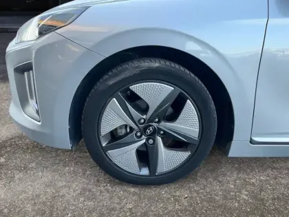 Photo 13 Hyundai Ioniq  Hybrid 141 ch