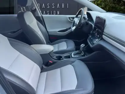 Photo 14 Hyundai Ioniq  Hybrid 141 ch