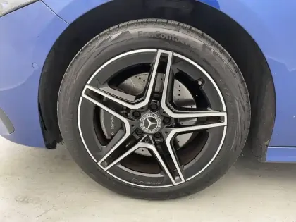 Photo 17 Mercedes Classe A  250 e 8G-DCT