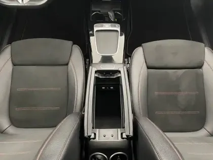 Photo 29 Mercedes Classe A  250 e 8G-DCT