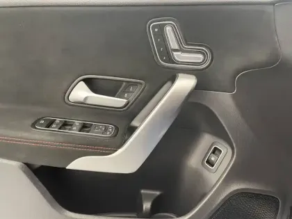 Photo 24 Mercedes Classe A  250 e 8G-DCT