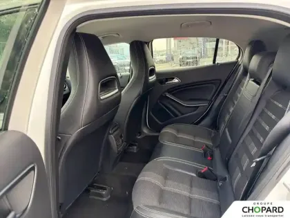 Photo 17 Mercedes GLA  200 d 7-G DCT