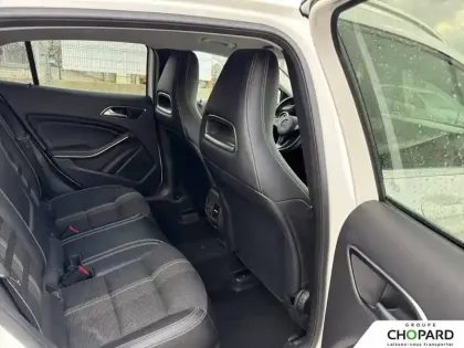 Photo 19 Mercedes GLA  200 d 7-G DCT