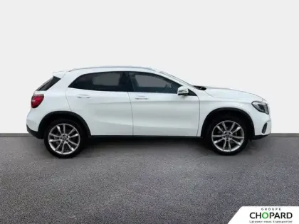 Photo 8 Mercedes GLA  200 d 7-G DCT