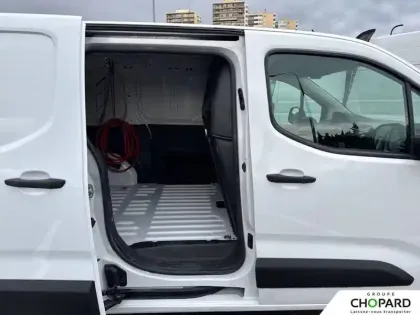 Photo 8 Peugeot Partner E- FOURGON M 800 KG 136 CH BATTERIE 50 KWH