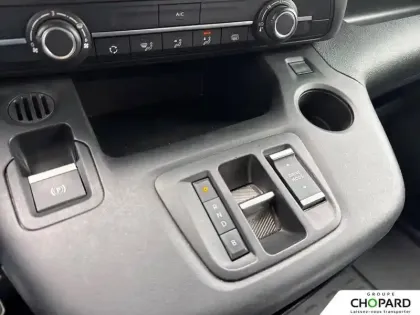 Photo 18 Peugeot Partner E- FOURGON M 800 KG 136 CH BATTERIE 50 KWH