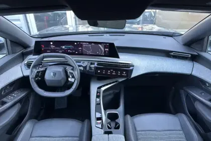 Photo 10 Peugeot 3008  Hybrid 136 e-DCS6