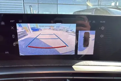 Photo 22 Peugeot 3008  Hybrid 136 e-DCS6