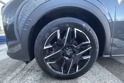 Photo 26 Peugeot 3008  Hybrid 136 e-DCS6