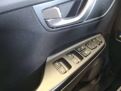 Photo 15 Hyundai Kona  1.6 GDi Hybrid