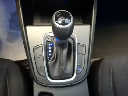 Photo 18 Hyundai Kona  1.6 GDi Hybrid