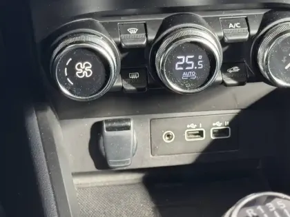 Photo 90 Renault Clio Gén. V (BJA) Ph2 esprit Alpine 5