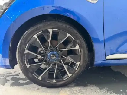 Photo 59 Renault Clio Gén. V (BJA) Ph2 esprit Alpine 5