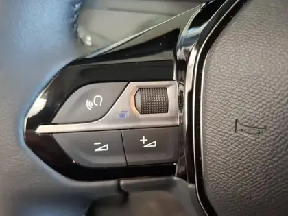 Photo 14 Peugeot 208  100 S&S BVM6