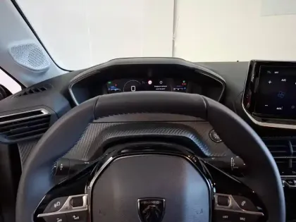 Photo 16 Peugeot 208  100 S&S BVM6