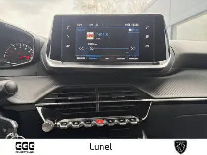 Photo 14 Peugeot 2008  PureTech 100 S&S BVM6