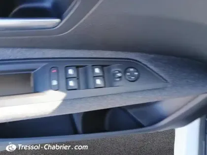 Photo 19 Peugeot 3008  Puretech 130ch S&S EAT8 Active Business