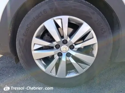 Photo 14 Peugeot 3008  Puretech 130ch S&S EAT8 Active Business