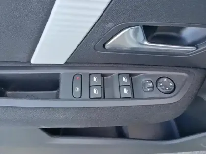 Photo 19 Citroën C4  PureTech 130 S&S EAT8 Feel Pack