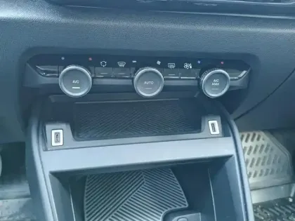 Photo 21 Citroën C4  PureTech 130 S&S EAT8 Feel Pack