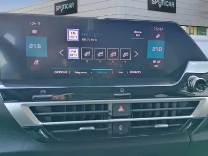 Photo 10 Citroën C4  PureTech 130 S&S EAT8 Feel Pack