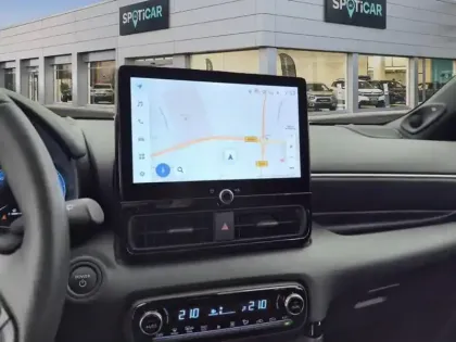 Photo 10 Toyota Yaris  Hybride 130h Collection