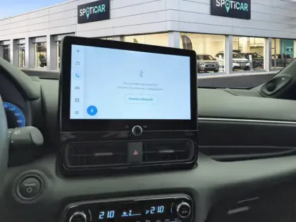 Photo 21 Toyota Yaris  Hybride 130h Collection