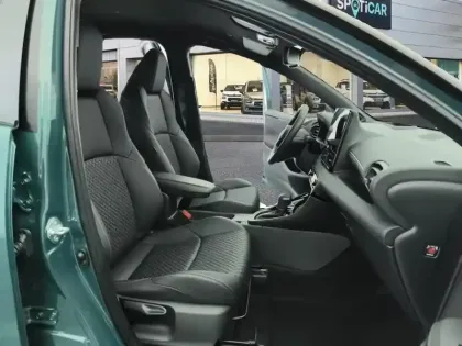 Photo 8 Toyota Yaris  Hybride 130h Collection