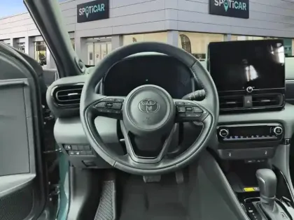 Photo 11 Toyota Yaris  Hybride 130h Collection