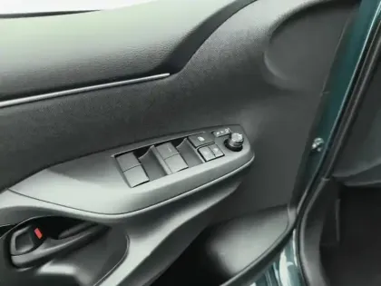 Photo 19 Toyota Yaris  Hybride 130h Collection