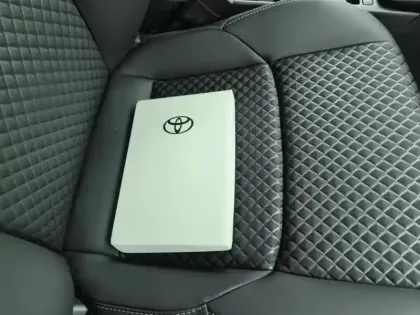 Photo 15 Toyota Yaris  Hybride 130h Collection