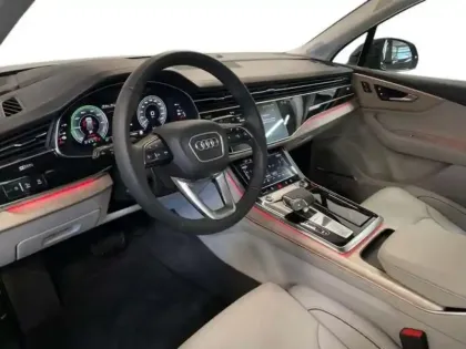 Photo 8 Audi Q7 55 TFSIe 394 Tiptronic 8 quattro 5pl S line